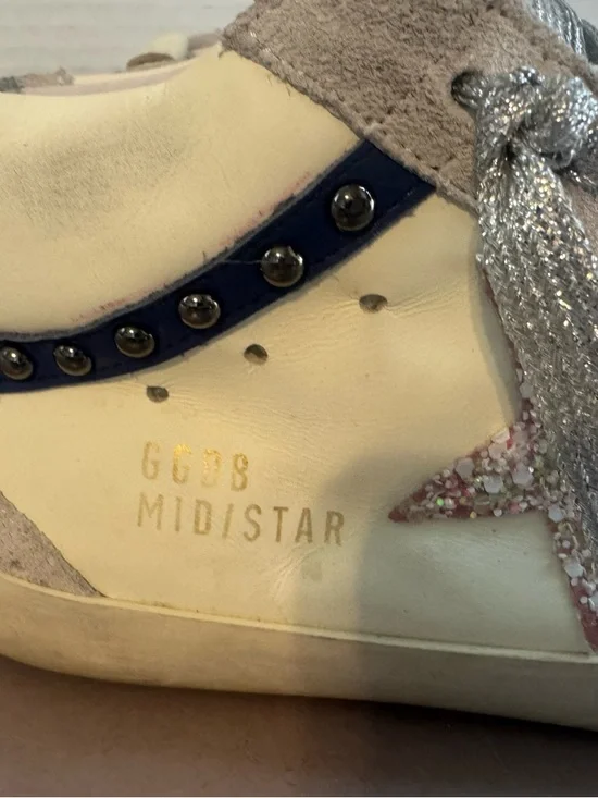Golden Goose Mid Star Low-Top Sneakers in Grey, Silver & Pink Glitter - Picture 2 of 15